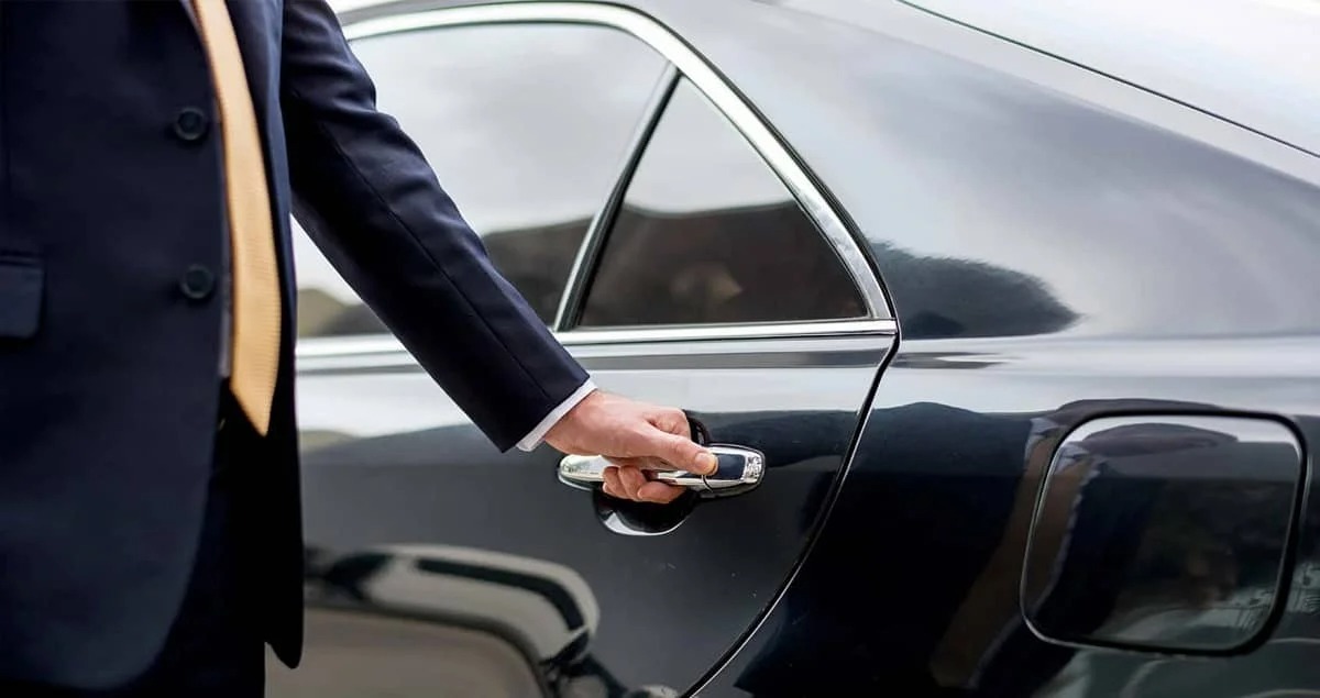 Chauffeur Services near me – Professional Chauffeurs for Stress-Free Travel